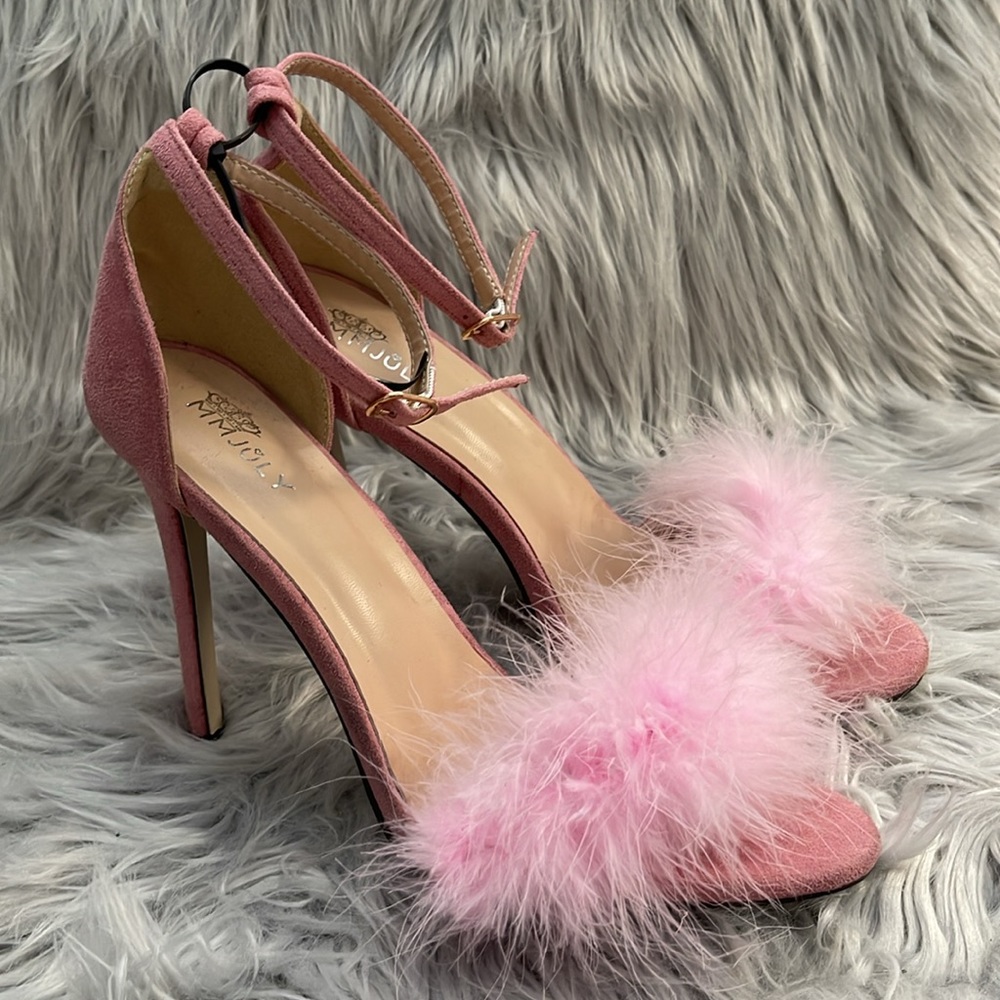 MM July Pink Feathered‎ Heels